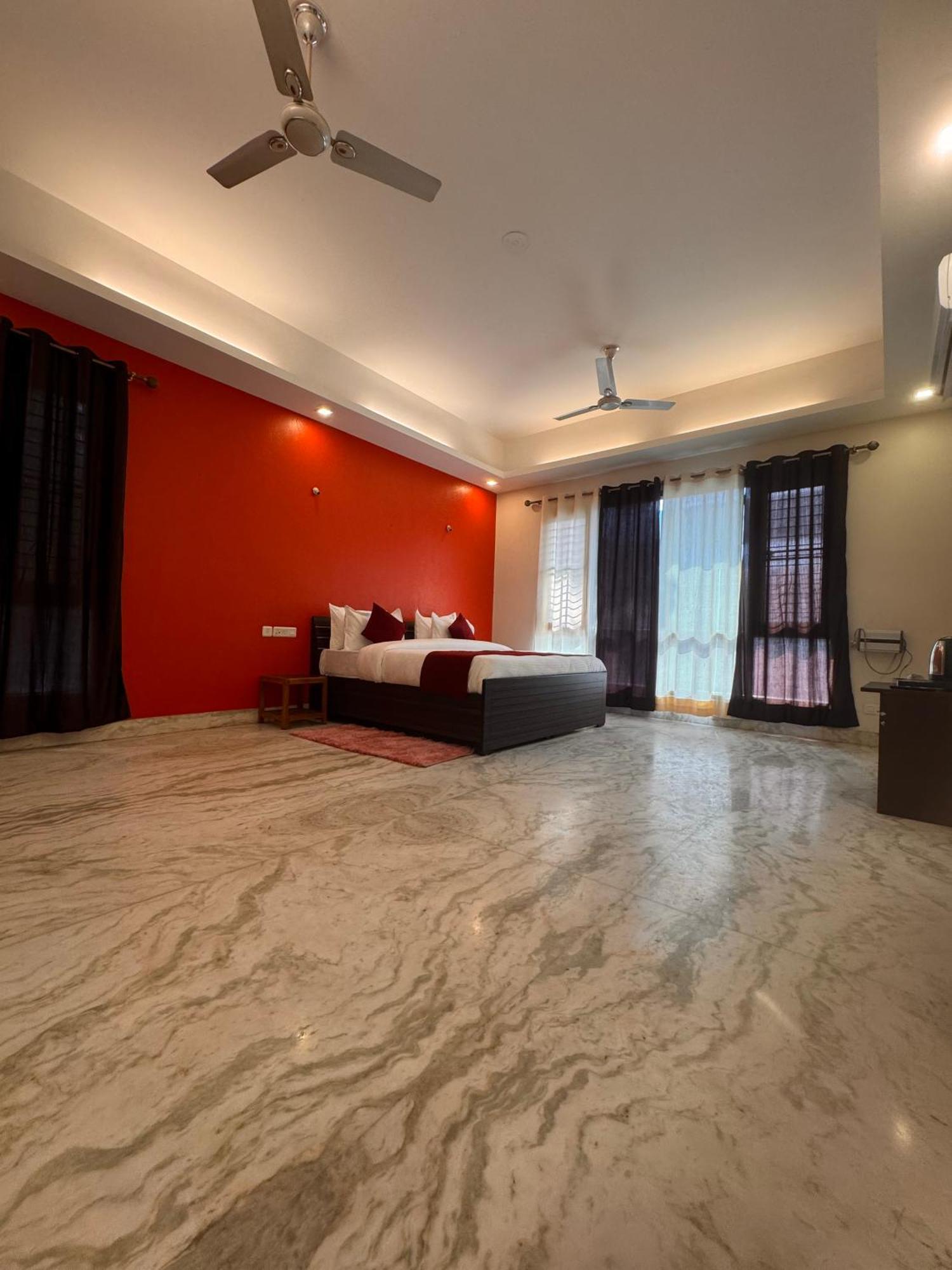 Hl Grand Hotel Lucknow Exterior foto